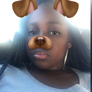 Meet your Posher, Adriana